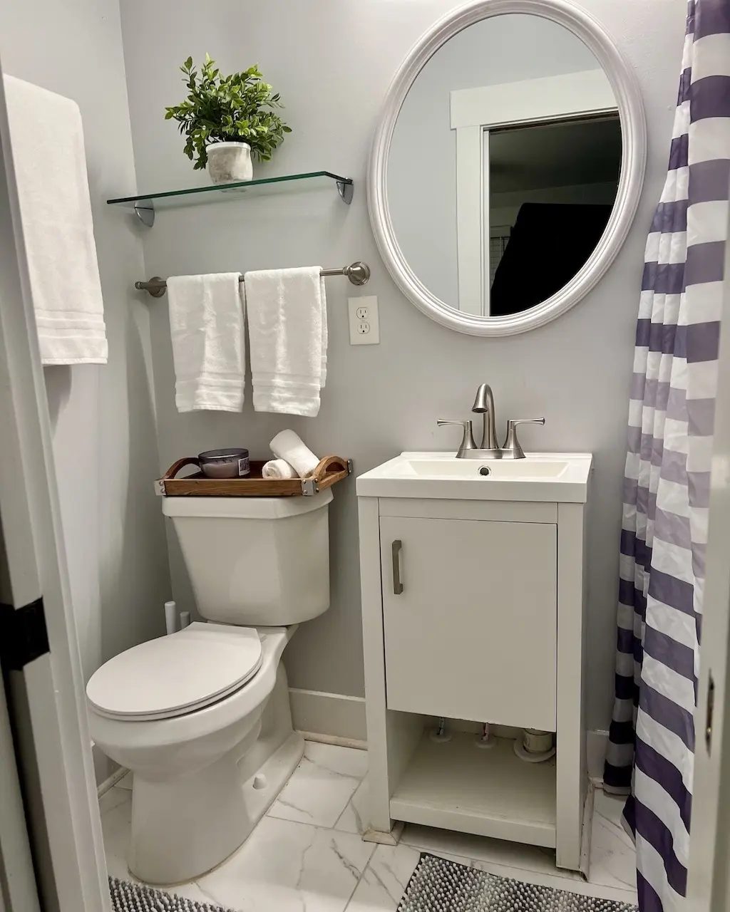Room Channel private bathroom