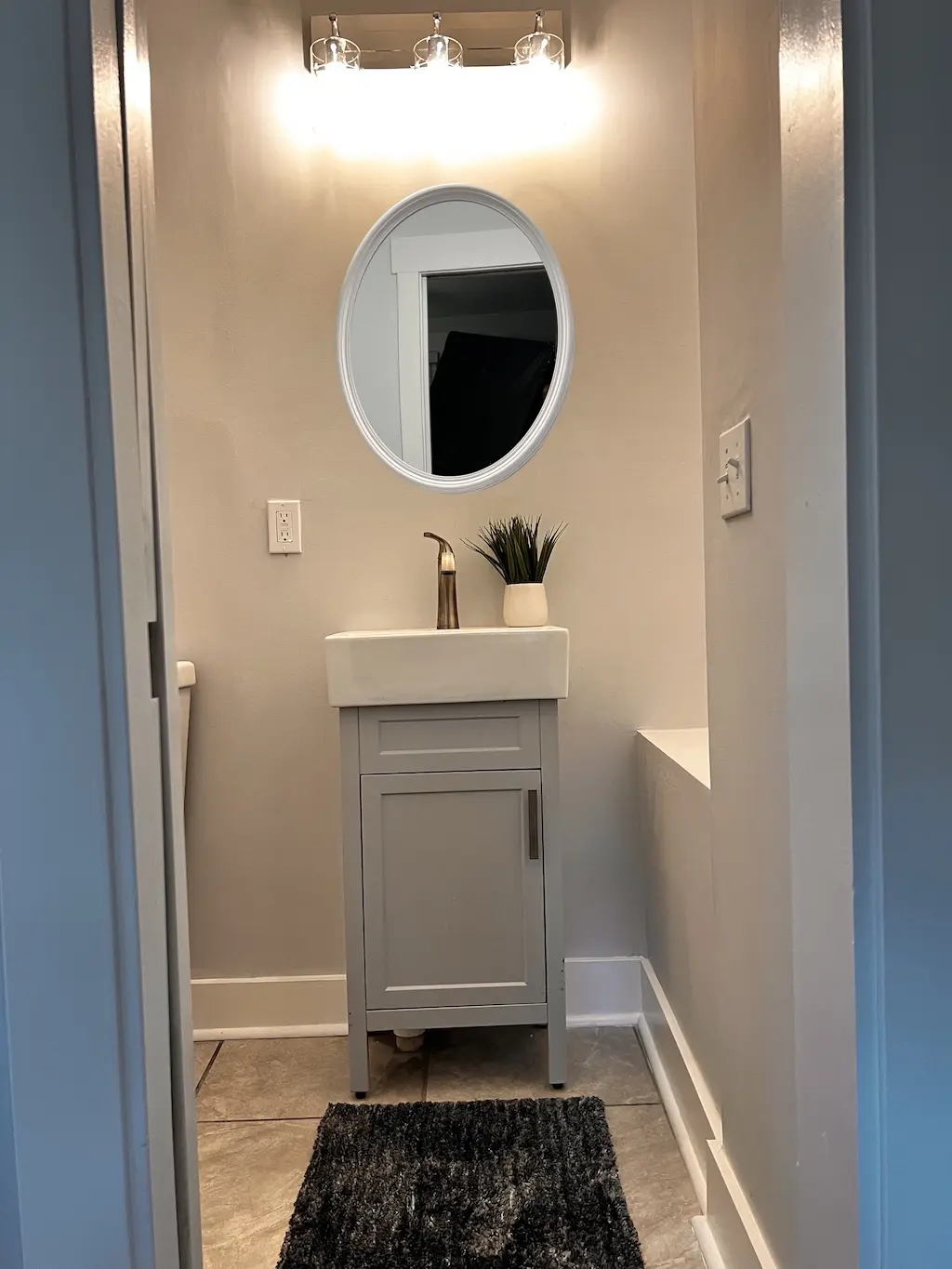 Room India bathroom