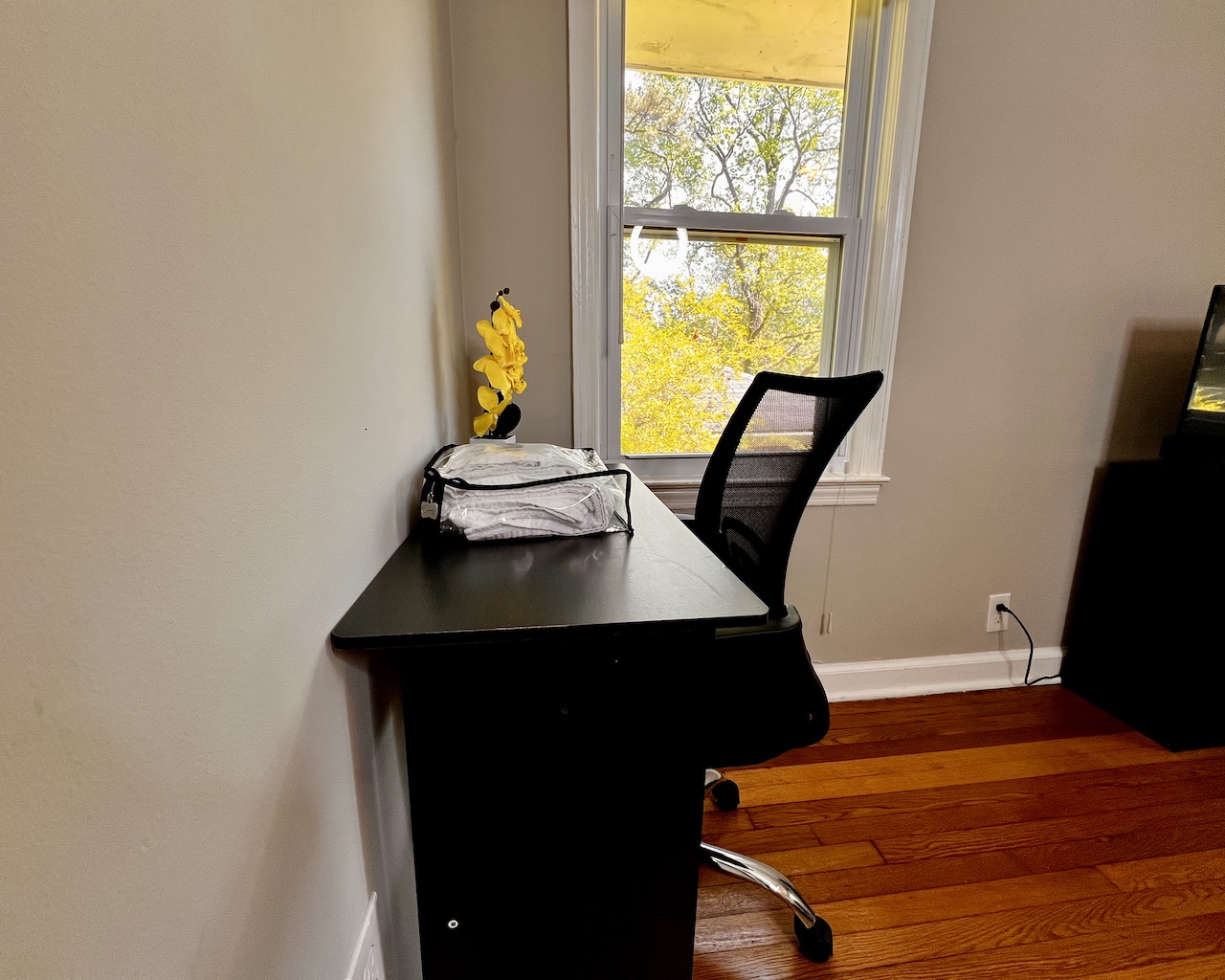 Walkable Decatur co-living room with MARTA access